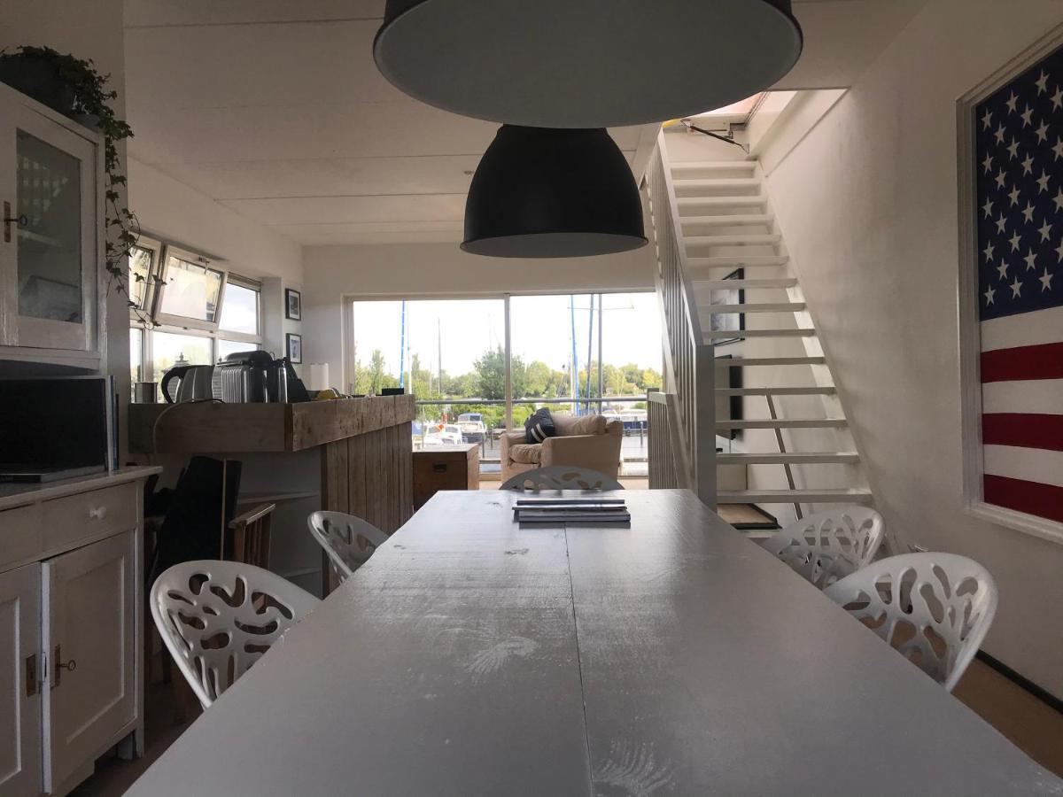 The Boathouse With Boat Villa Aalsmeer Exterior photo