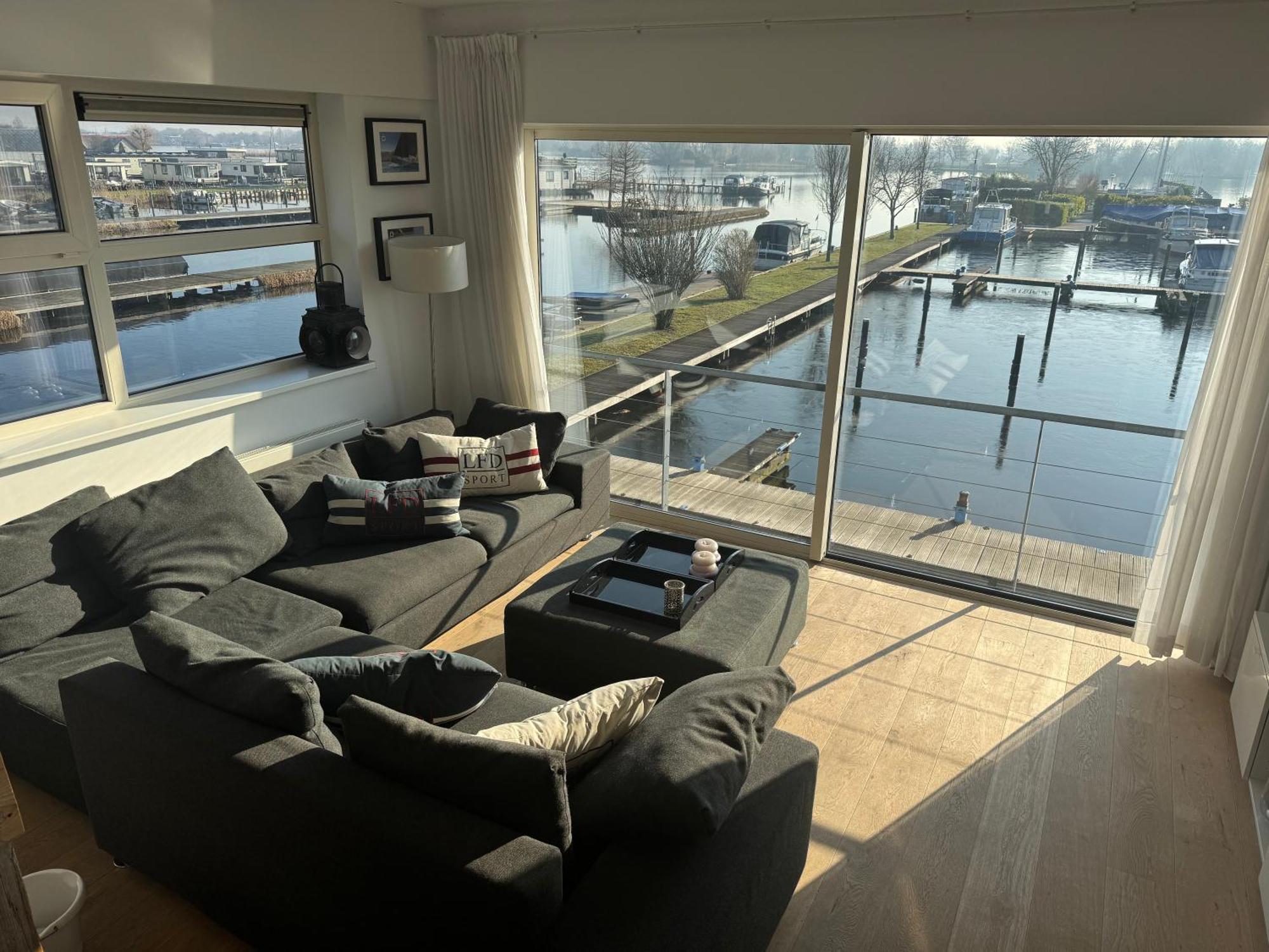 The Boathouse With Boat Villa Aalsmeer Exterior photo
